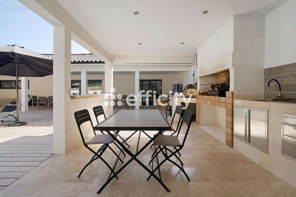 Maison 250 m² à Beleymas  - photo 5