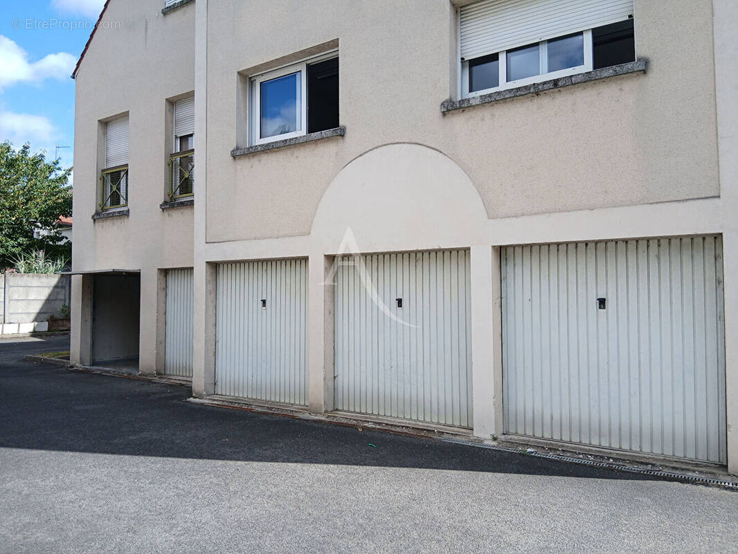 Parking à MELUN
