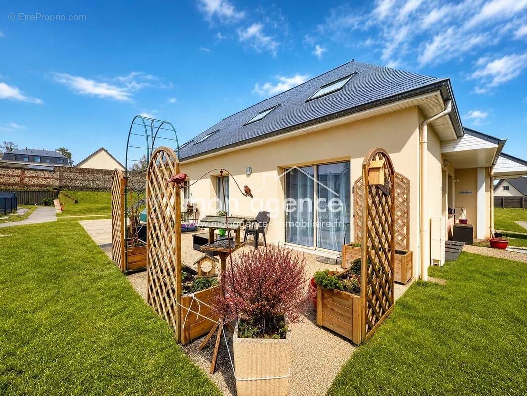 Appartement à BUCHY