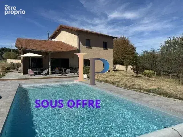 Maison à CHARLIEU