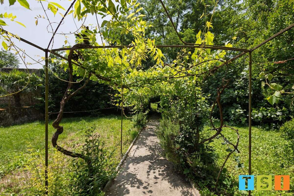 Maison à DAUMAZAN-SUR-ARIZE