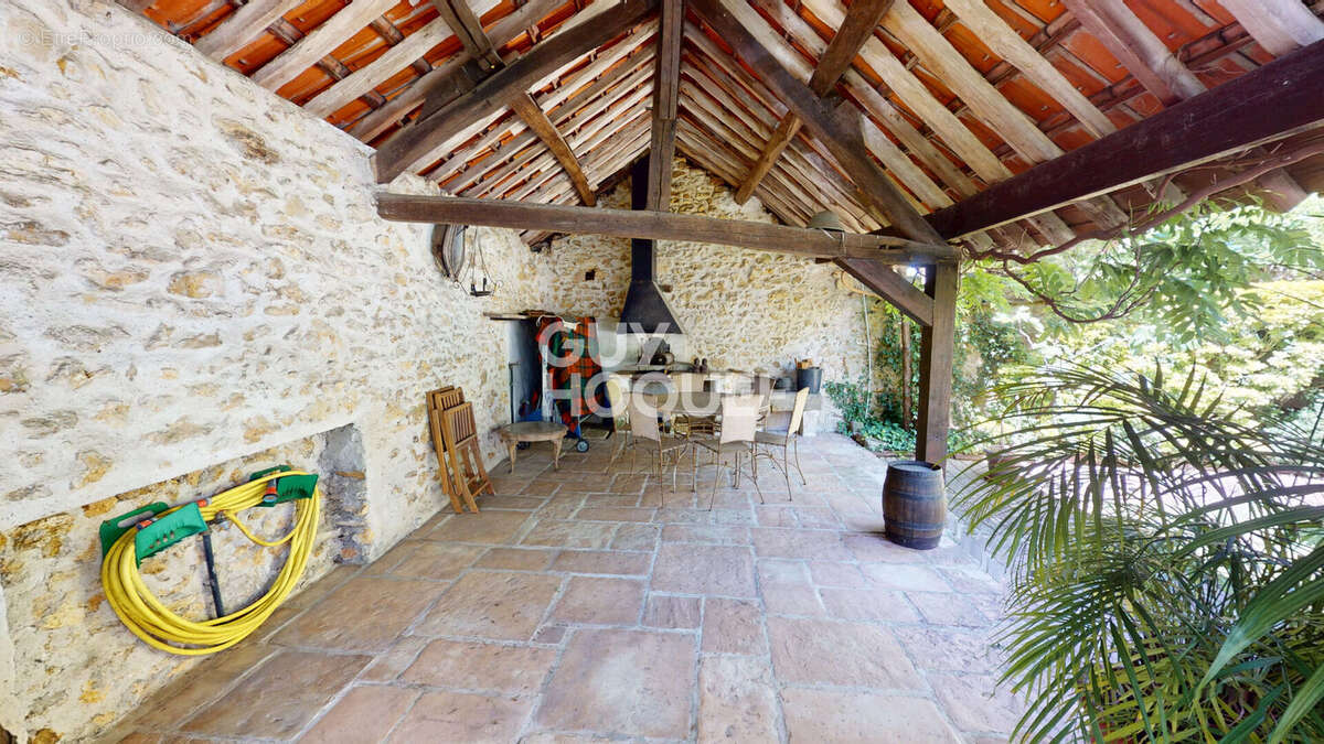 Maison à BRIIS-SOUS-FORGES