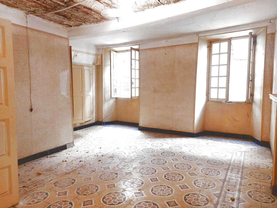 Appartement à BREIL-SUR-ROYA