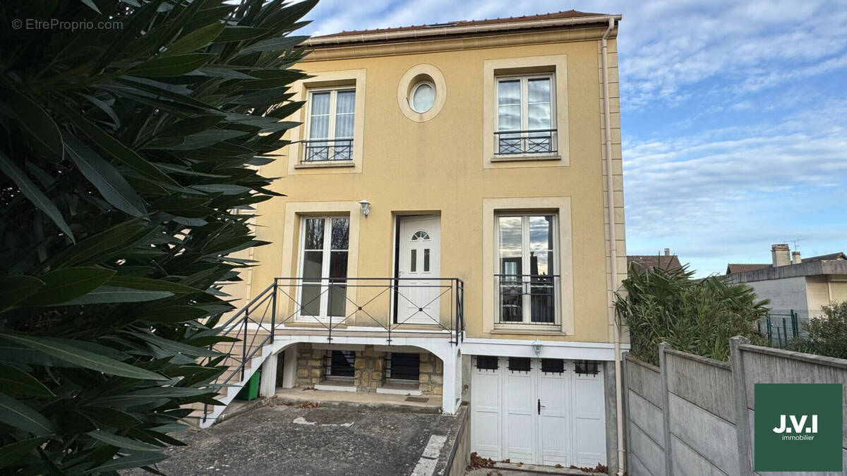 Maison à ENGHIEN-LES-BAINS