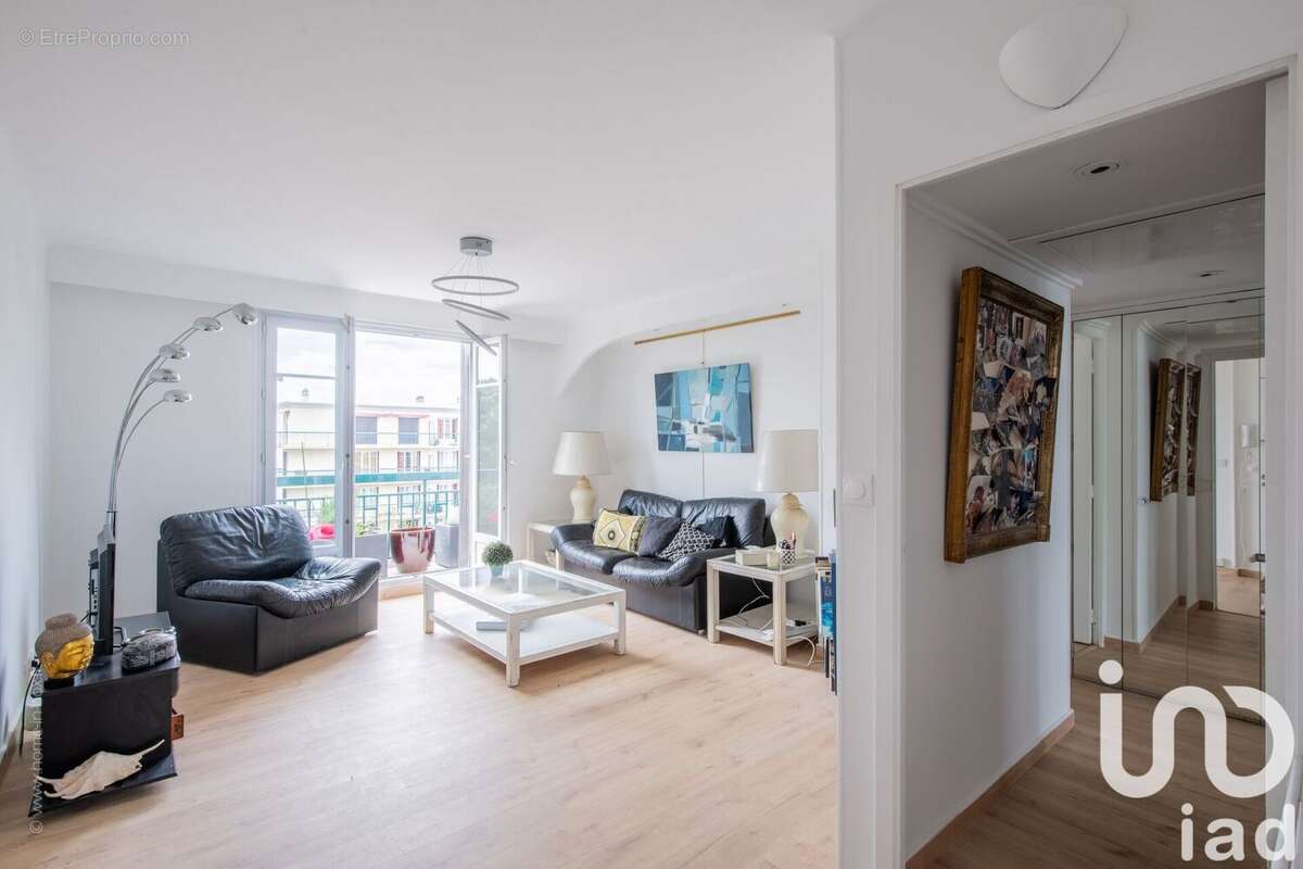 Photo 2 - Appartement à RUEIL-MALMAISON