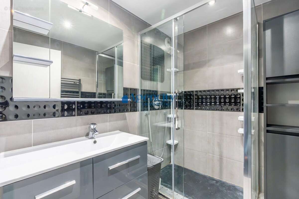 Appartement à TORCY