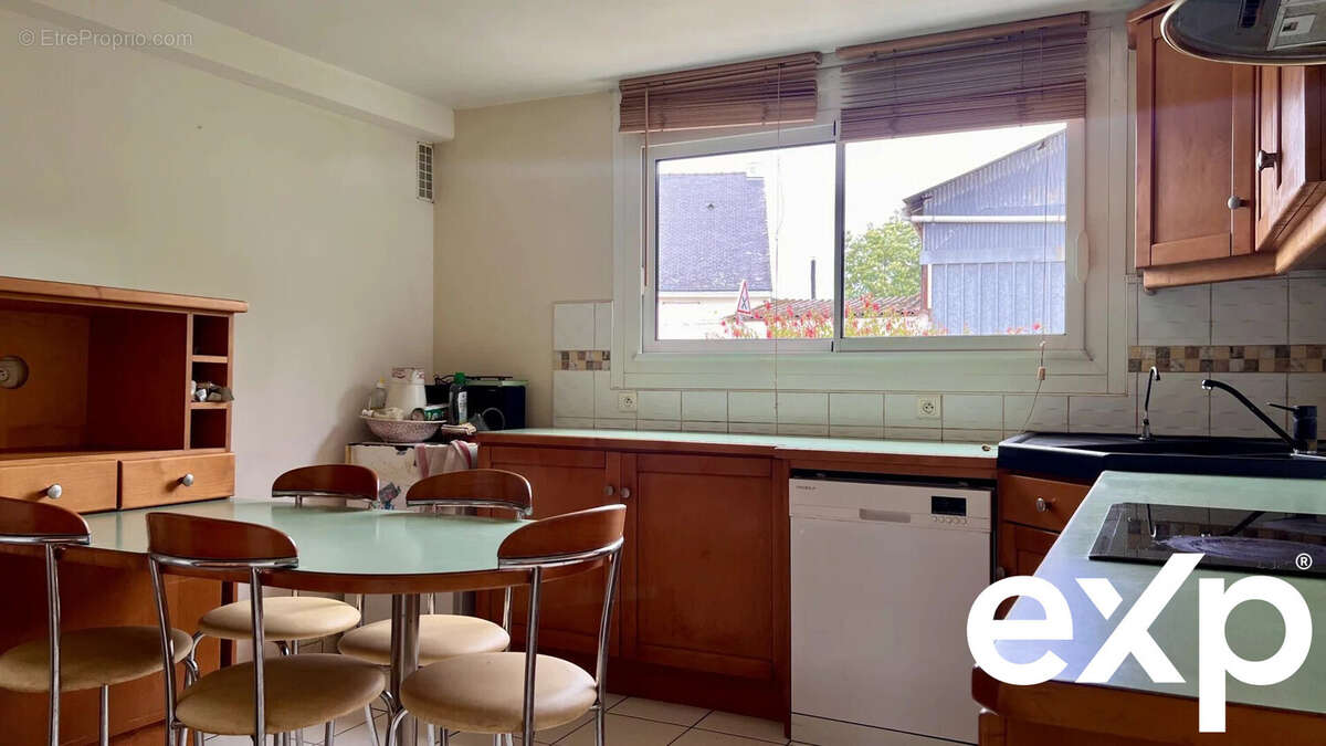 Maison à SAINTE-LUCE-SUR-LOIRE