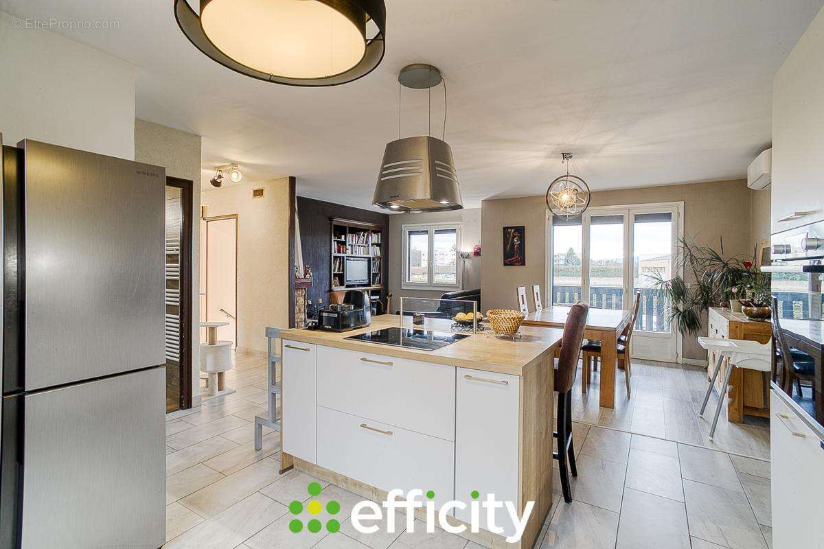 Maison à SAINT-SYMPHORIEN-D'OZON