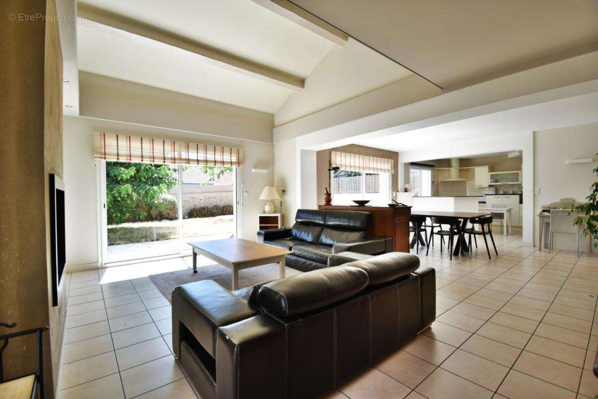 Maison 166 m² à Cholet  - photo 3