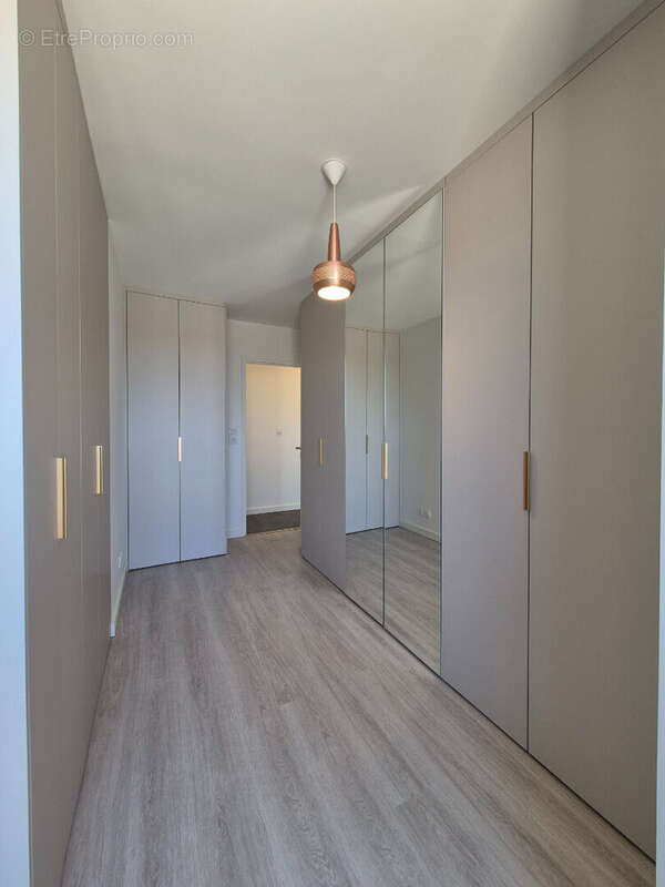 VANNES EST T.4  récent 96m² dernier étage - photo 5