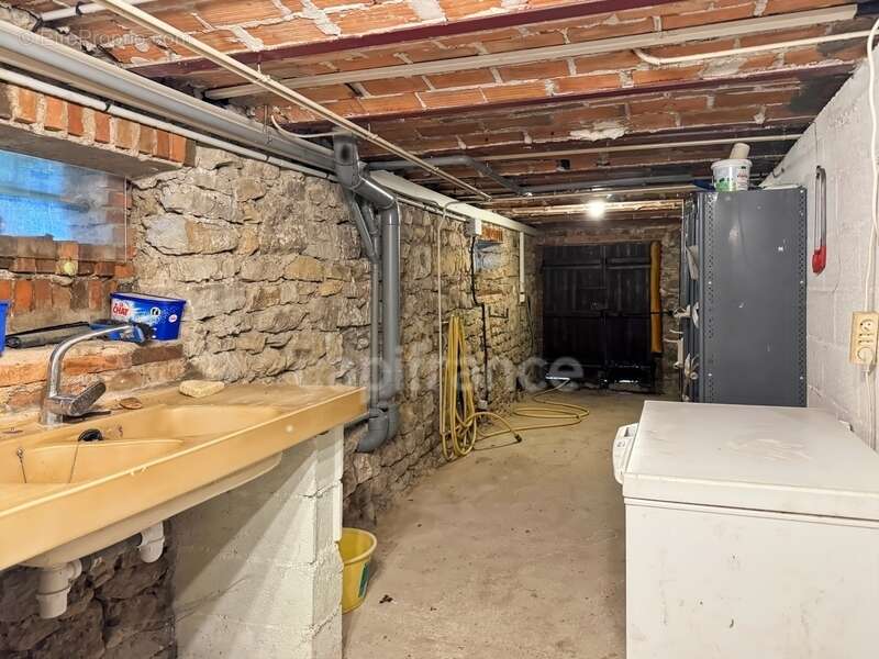 Maison à AUNAY-EN-BAZOIS