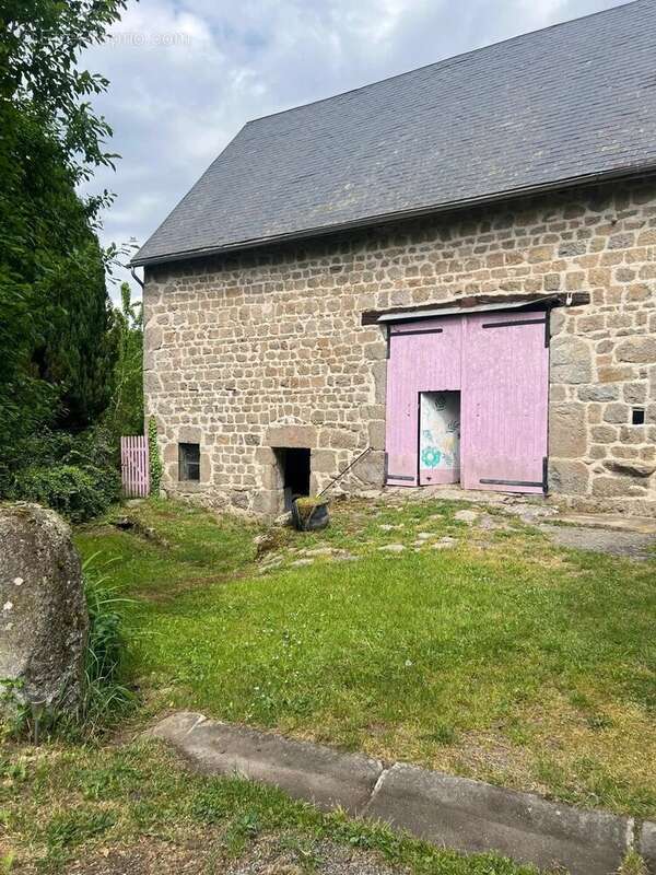 Maison à AUZANCES
