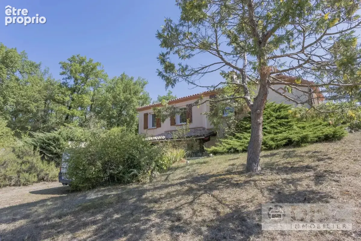Belle maison moderne avec 1 hectare de terrain et belles vues - photo 24