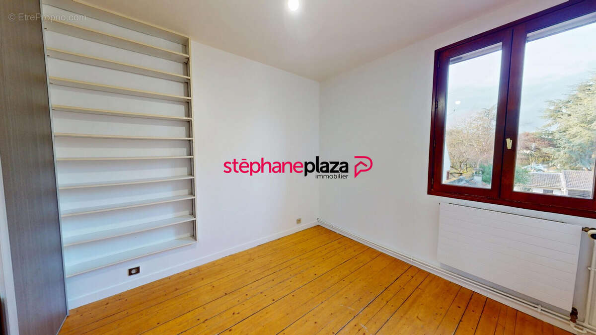 Maison à SARTROUVILLE