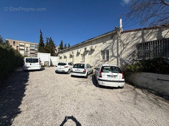 Commerce à MARSEILLE-14E