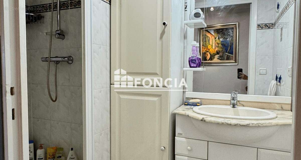   Saint-Raphaël Centre ville - Appartement T4 — 105m² — Dernier étage -- Garage -- Cave - photo 12