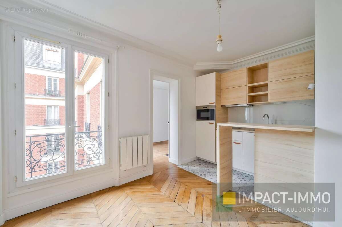 Appartement à PARIS-17E