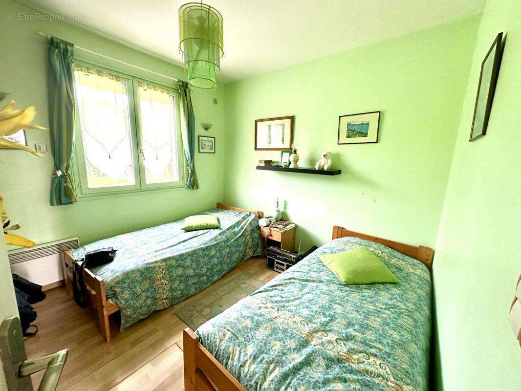 Maison à MONTREUIL-LE-HENRI