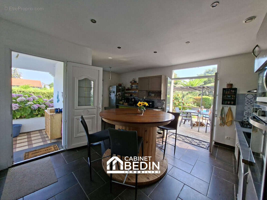 Maison 158 m² à Pouillon  - photo 2