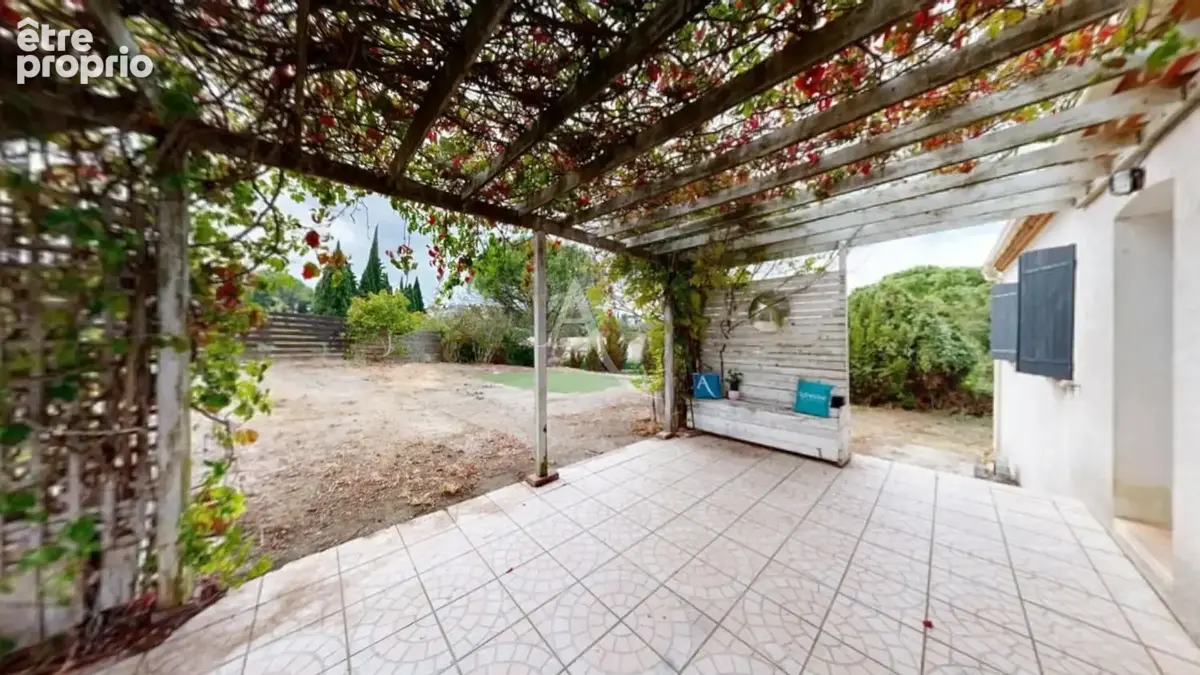 Maison Plain pied avec jardin et garage à ROULLENS - photo 2