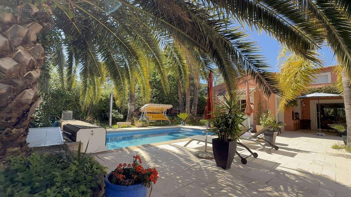 Maison à FREJUS