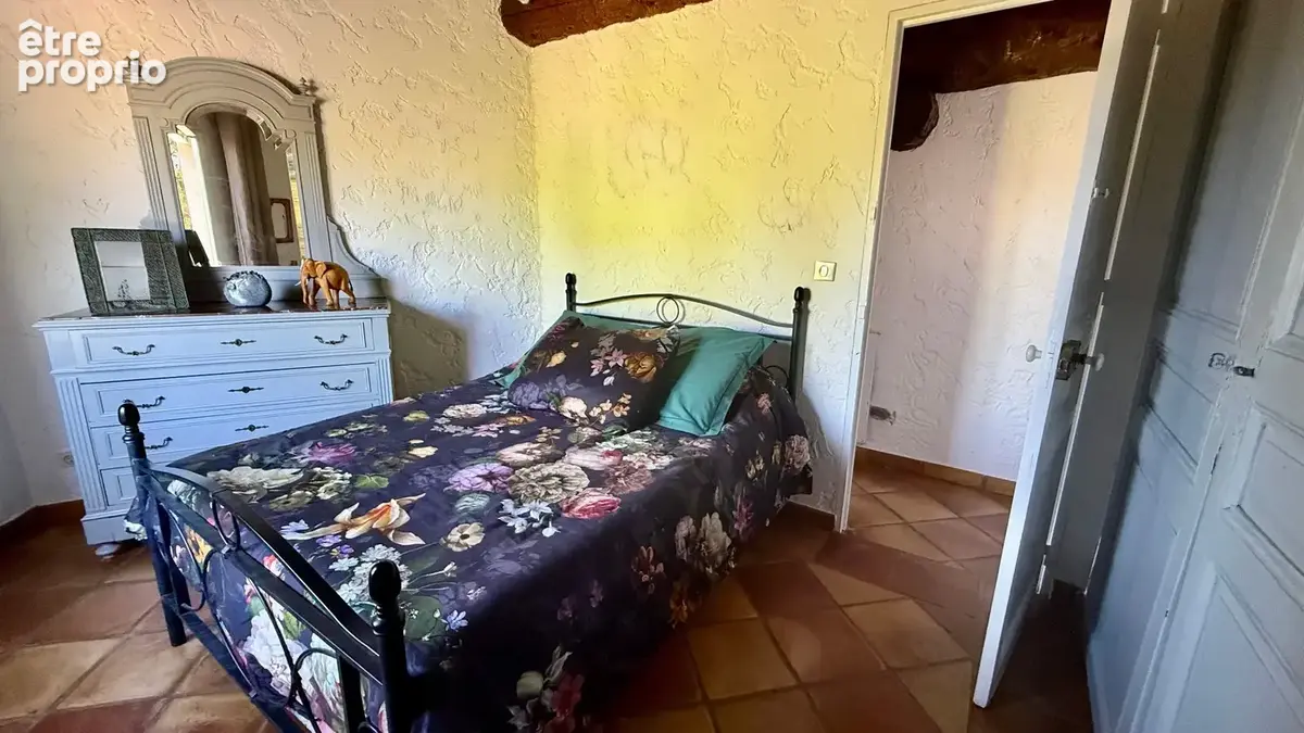 Propriété à vendre entre Peynier et Trets sur plus d'un hectare, maison principale environ 225 m2 - photo 13