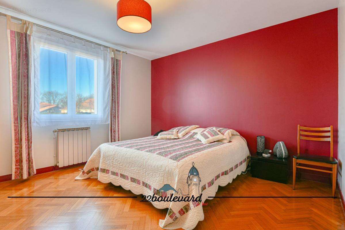 Maison 213 m² à Panazol  - photo 8
