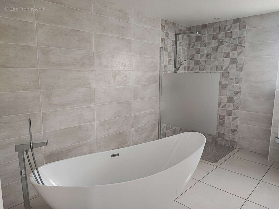 Maison à FLEURY-LES-AUBRAIS