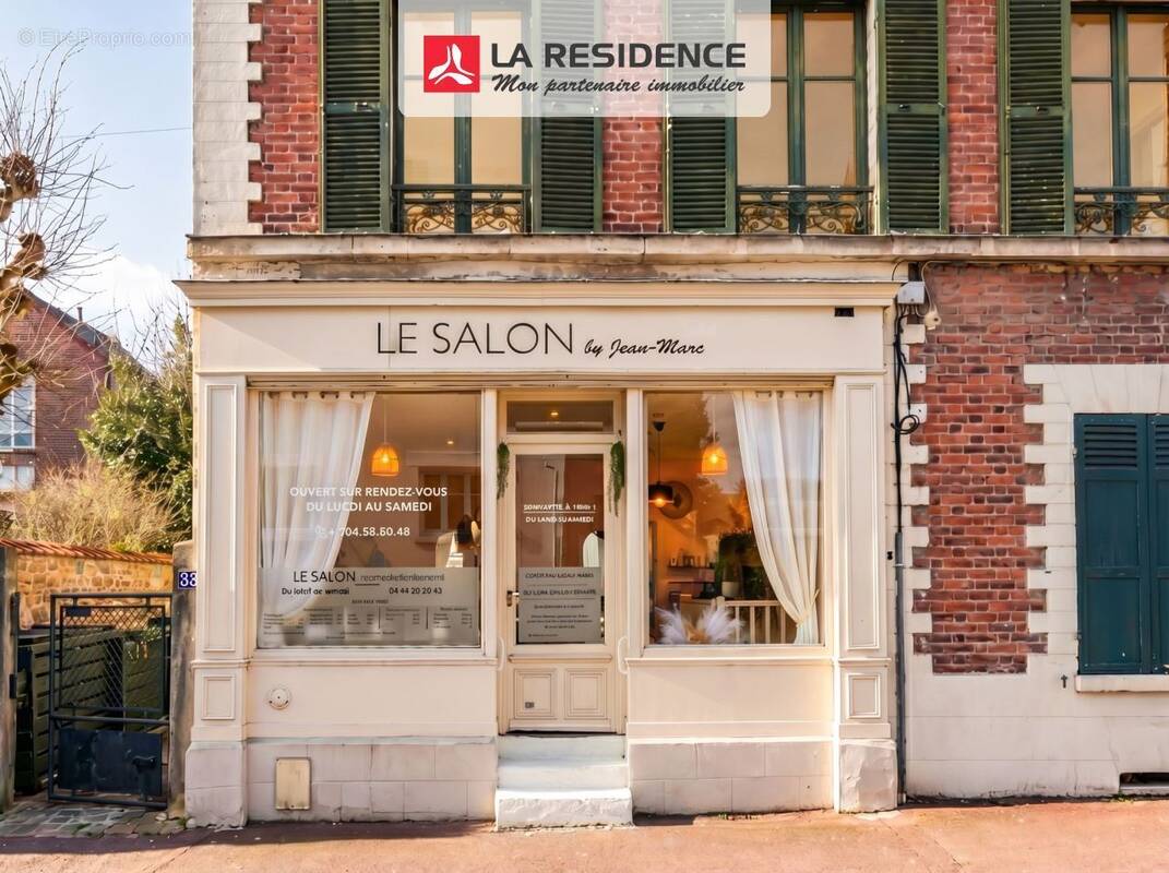 Commerce à LE VESINET