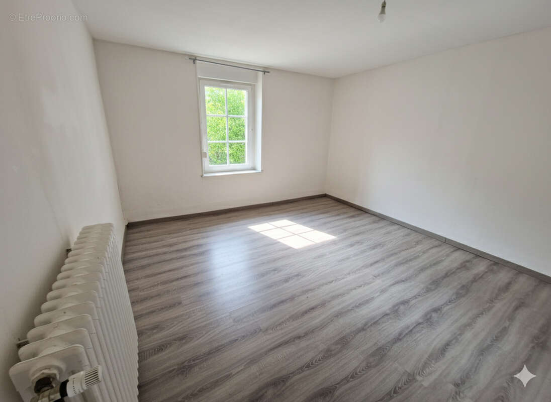 Maison à SAINT-LOUP-SUR-SEMOUSE