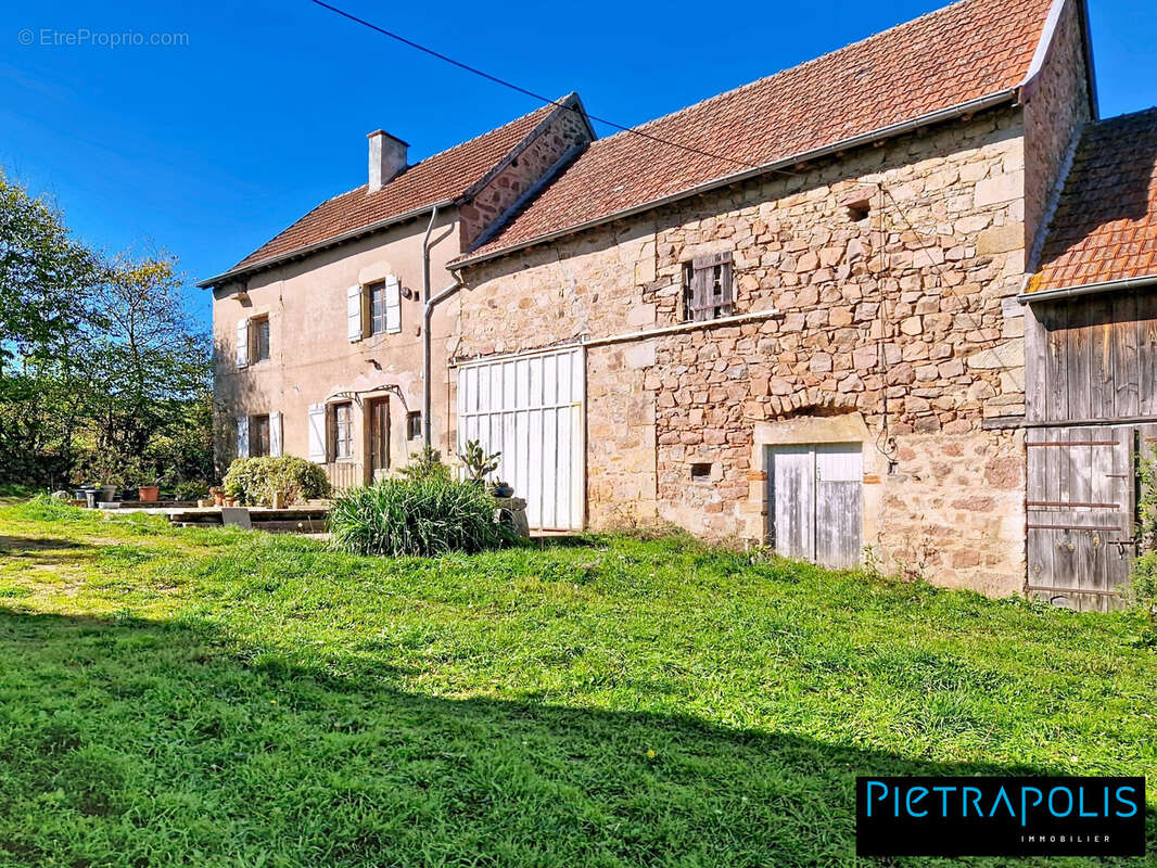 Maison à COLOMBIER-EN-BRIONNAIS