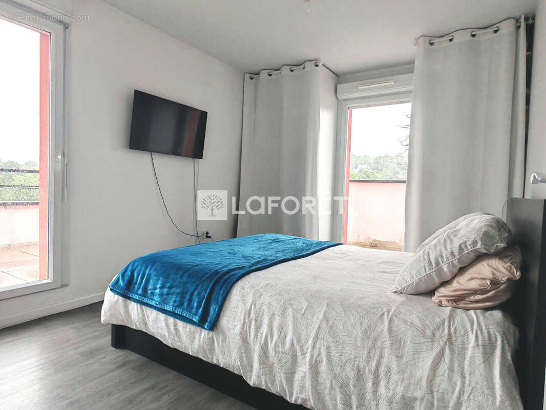 Appartement à CORBEIL-ESSONNES