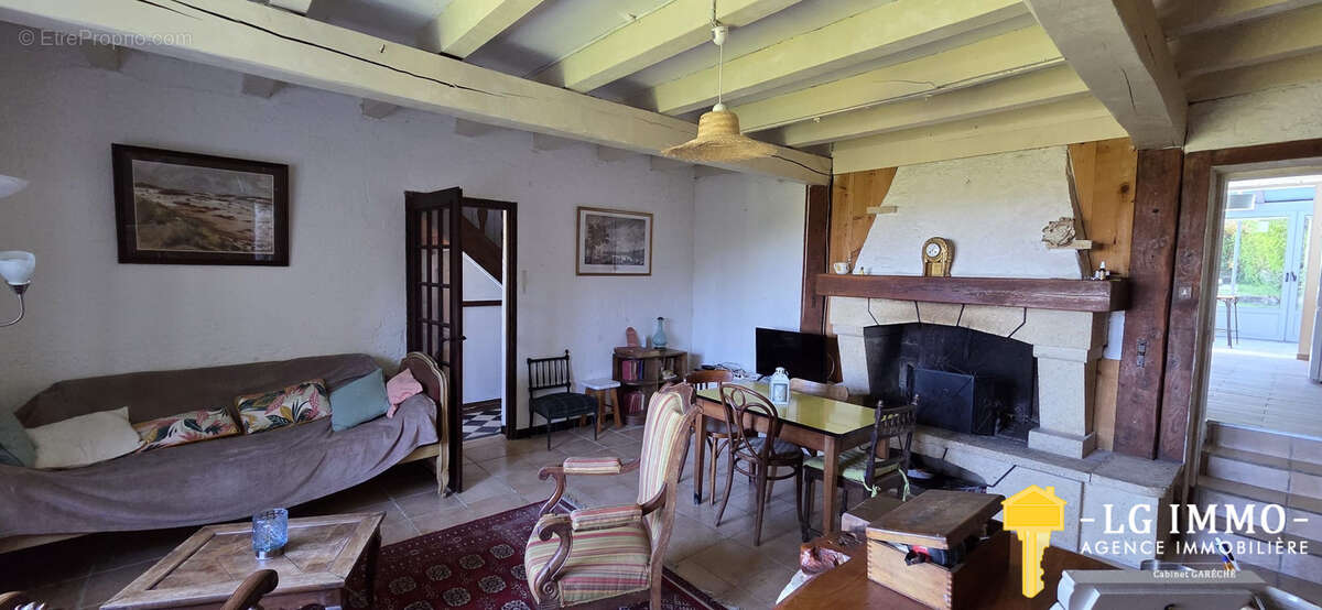 Maison à CHENAC-SAINT-SEURIN-D'UZET