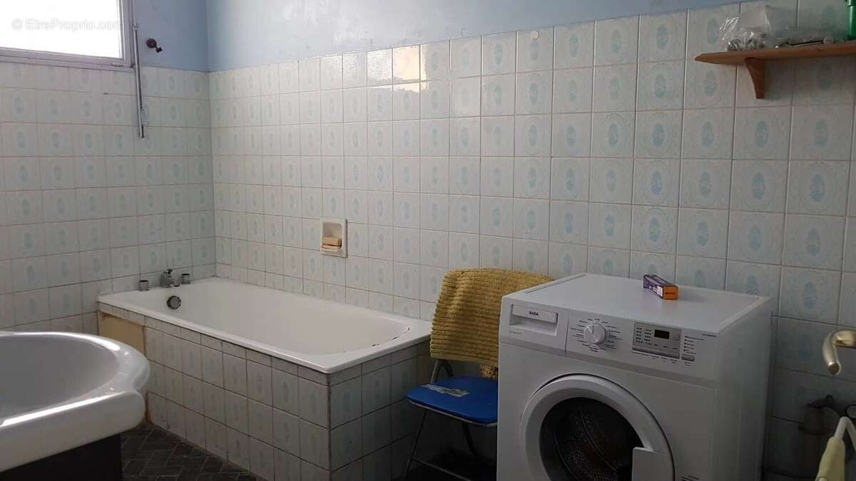 Maison à CASTELNAU-MONTRATIER