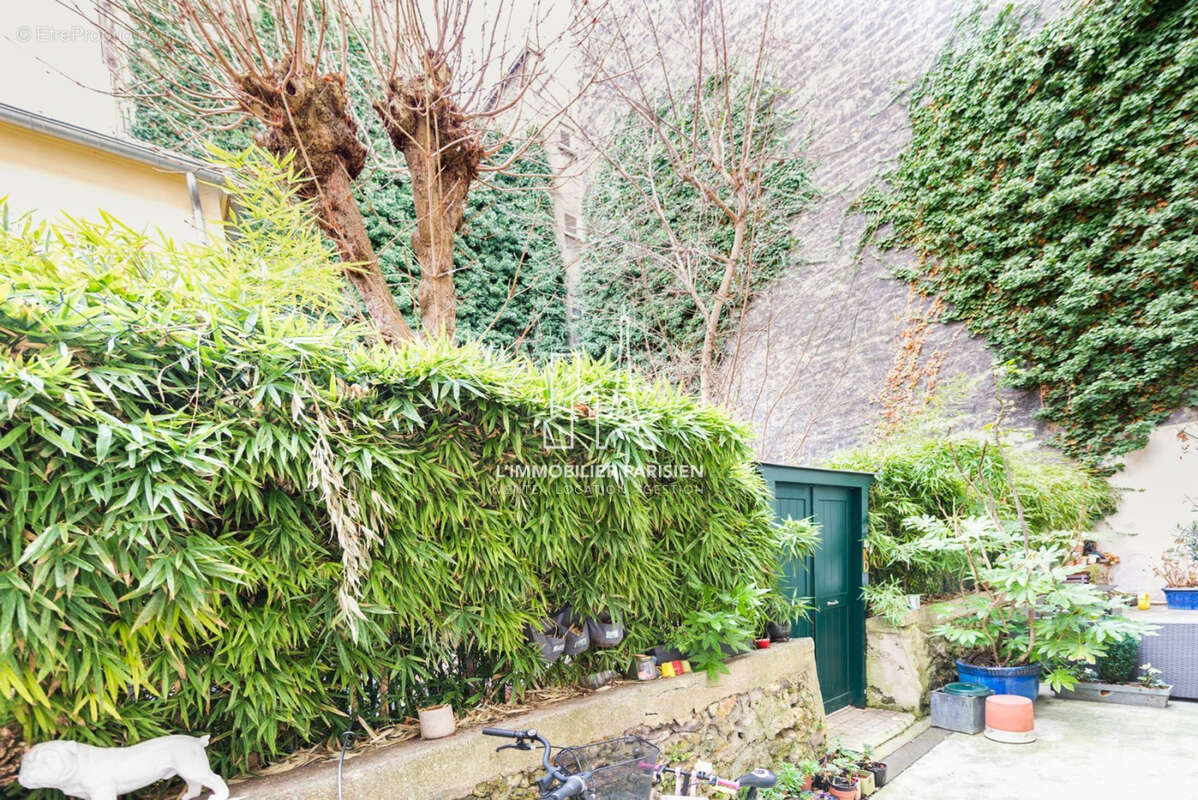 Appartement à PARIS-17E