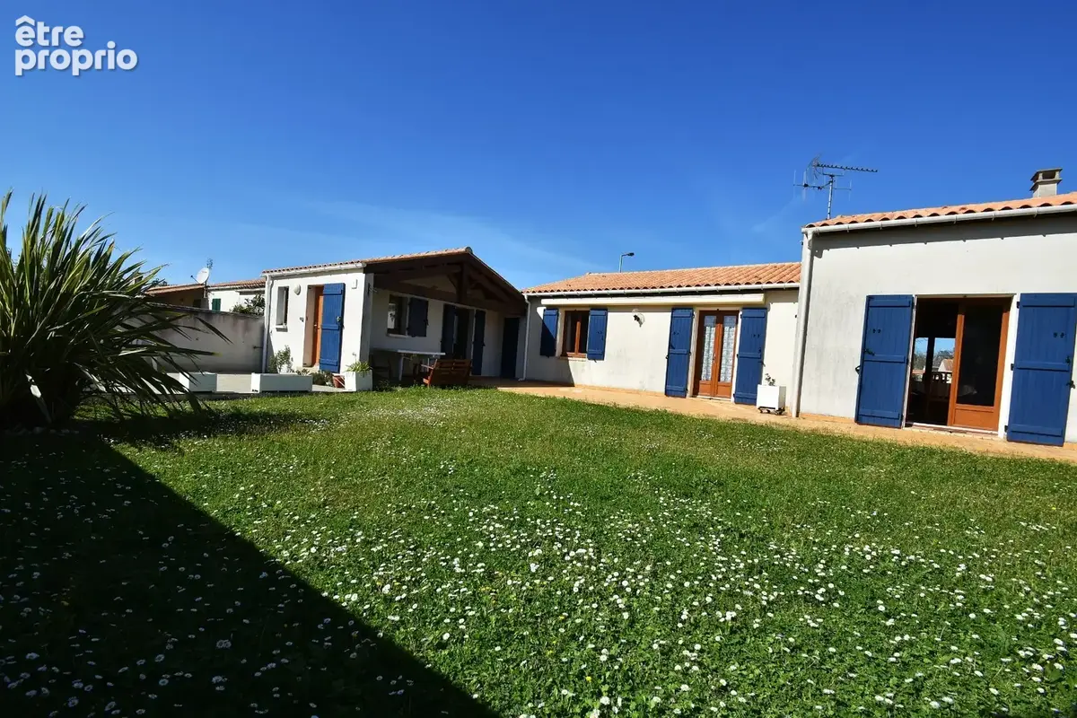 Ile d'OLERON, LA BREE LES BAINS (17), Charente-Maritime, Maison à vendre 5 pièces, 106 m² habitables, terrain 540 m² - photo 4