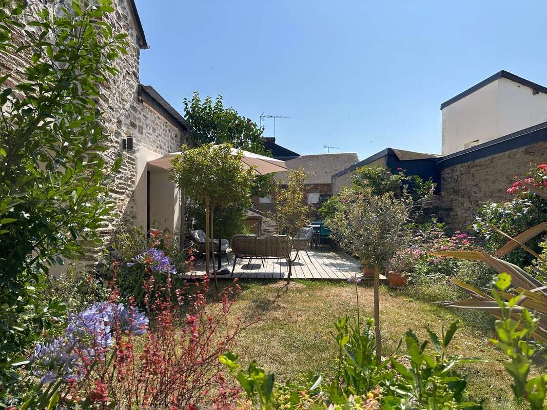 Maison à BAIN-DE-BRETAGNE