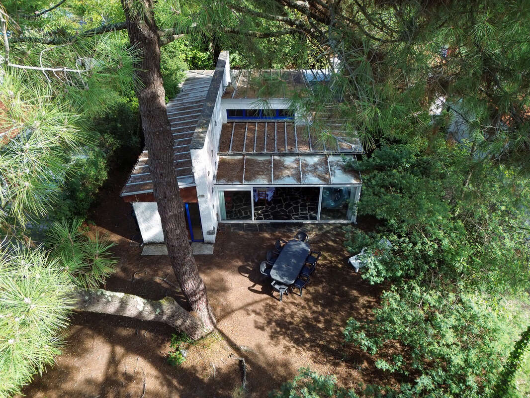 Maison à LES MATHES