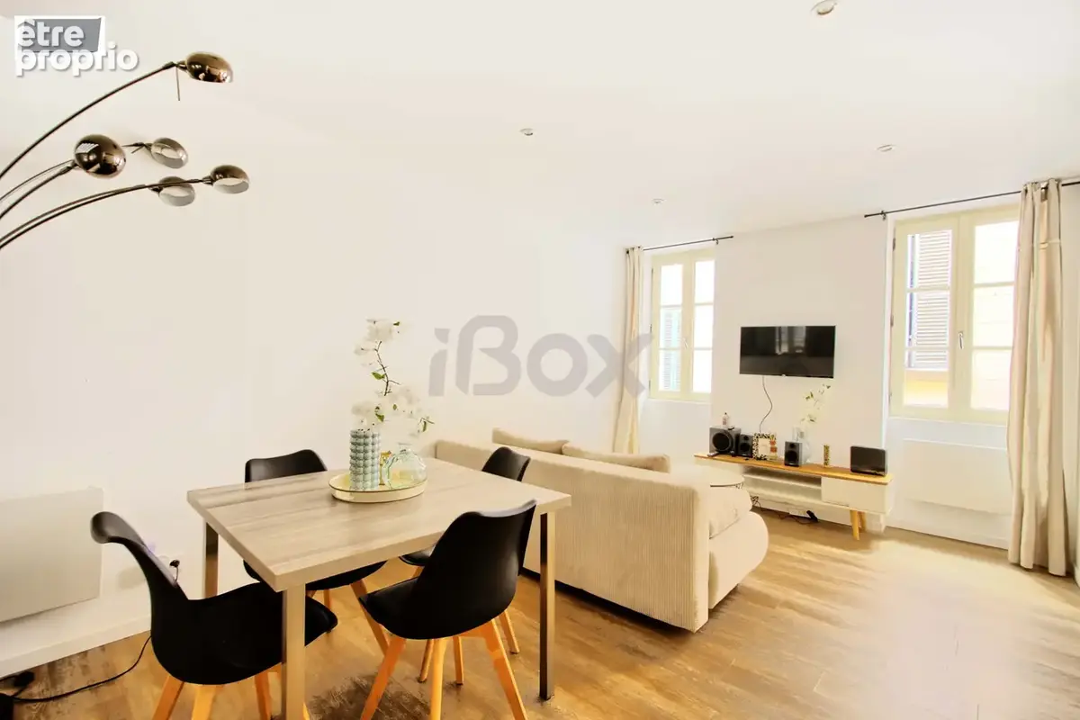 Toulon centre ville- immeuble en monopropriete de 202 m2 de 5 appartements et garage - photo 7