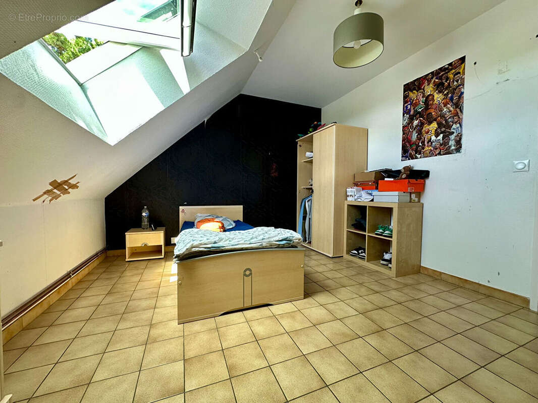 Maison Camelin 8 pièce(s) 200 m2 - photo 13