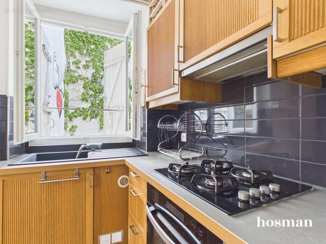 Appartement à PARIS-18E