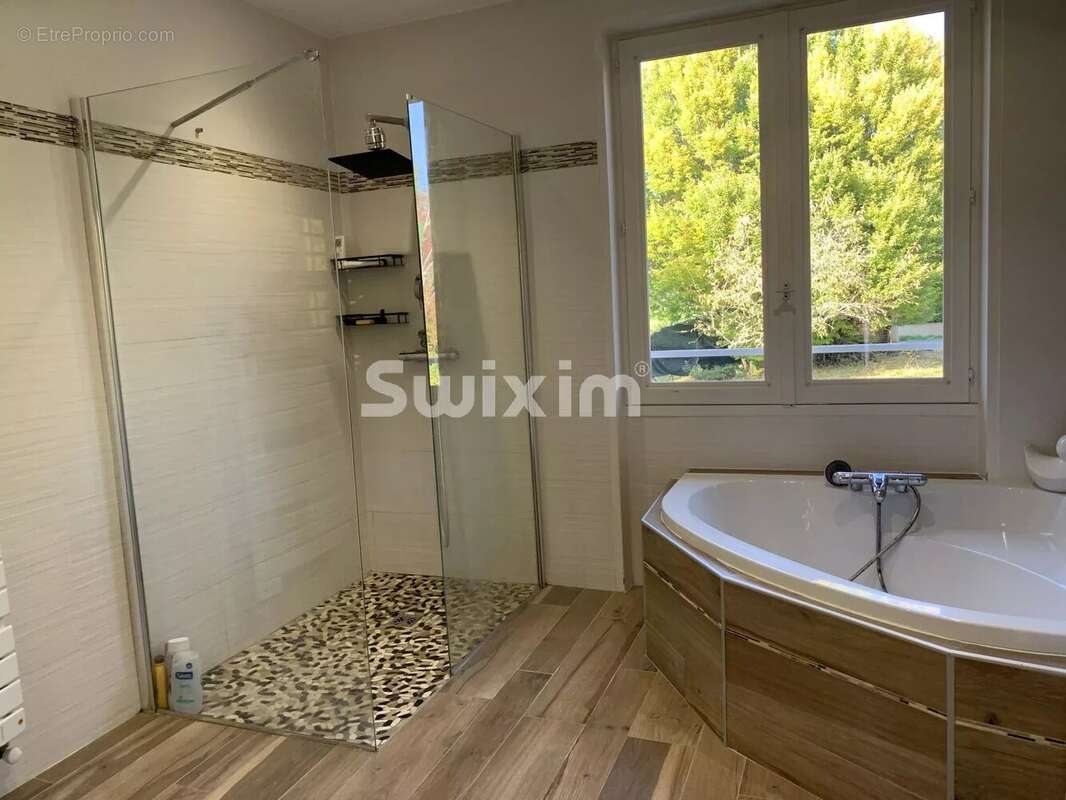 Maison à CHARNAY-LES-MACON