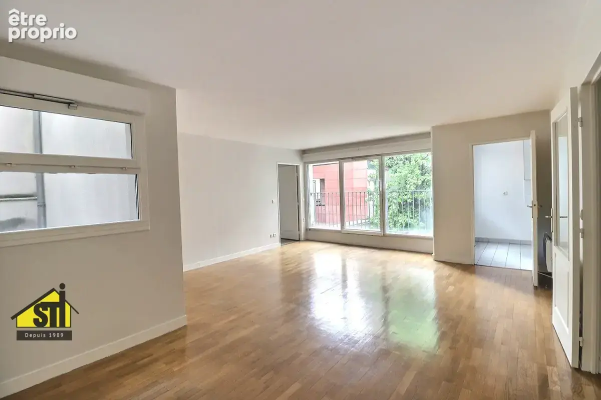 Appartement à PARIS-14E