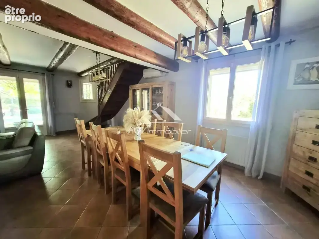 Maison trois chambres, avec piscine et 3884 m² de terrain - photo 6