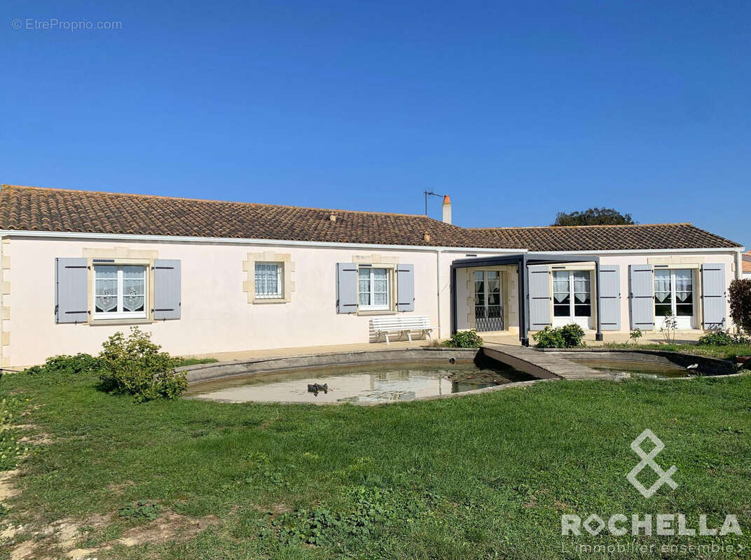 Maison à SAINT-OUEN-D'AUNIS