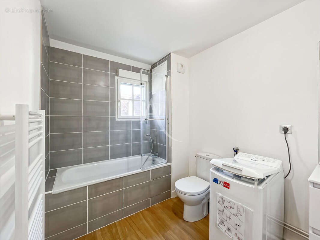 Maison à MOISSY-CRAMAYEL