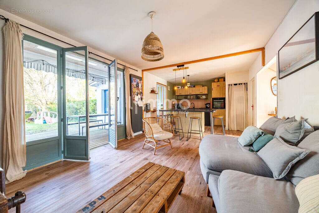 Maison centre ville - 130 m2 - 4 chambres - photo 3