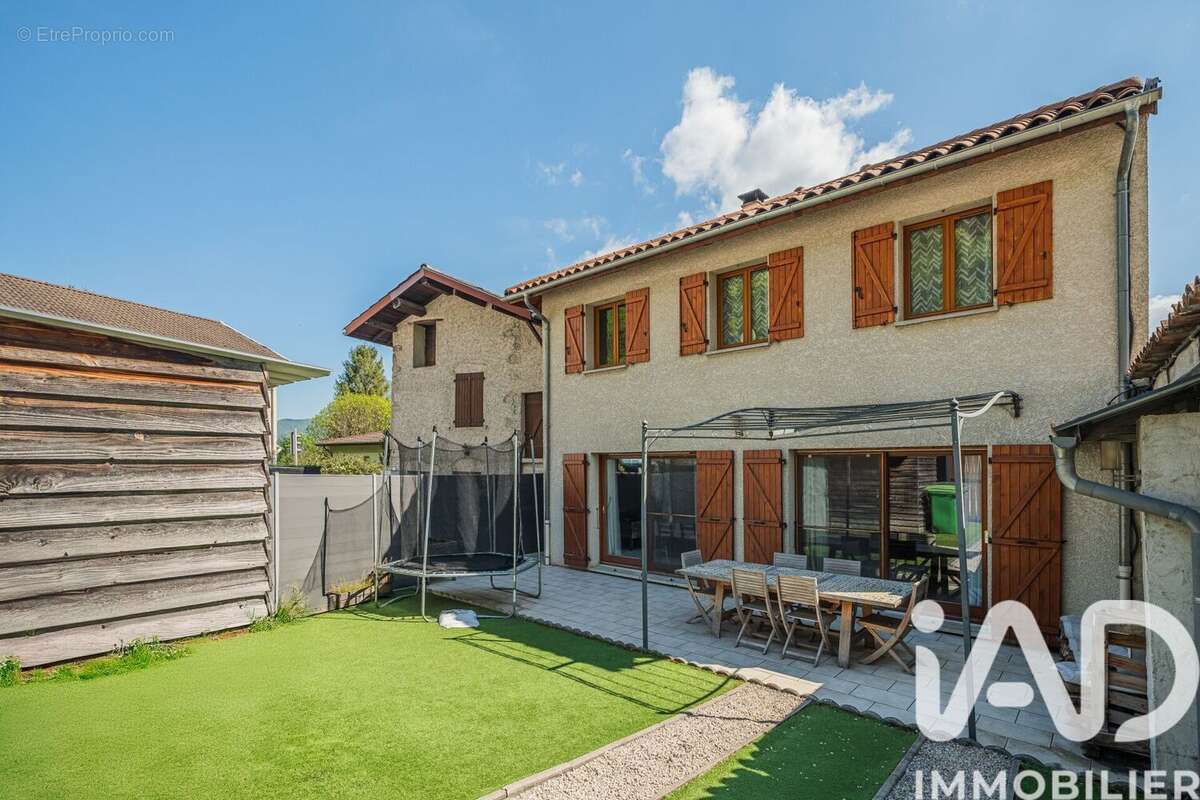 Photo 1 - Maison à NOYAREY