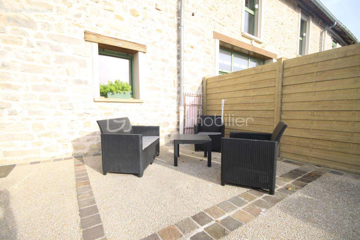 Maison à VAYRES-SUR-ESSONNE