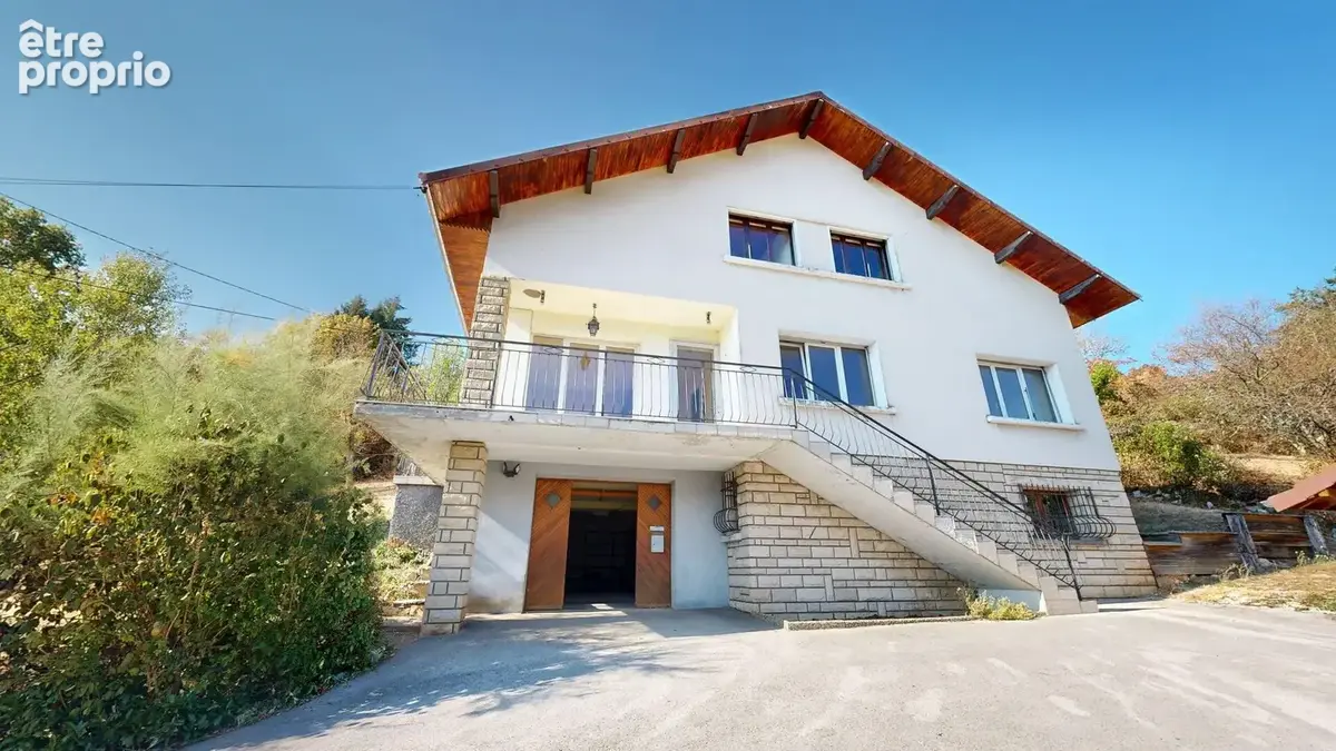 Besançon VELOTTE - Maison T8 sur terrain de 16 ares. - photo 16